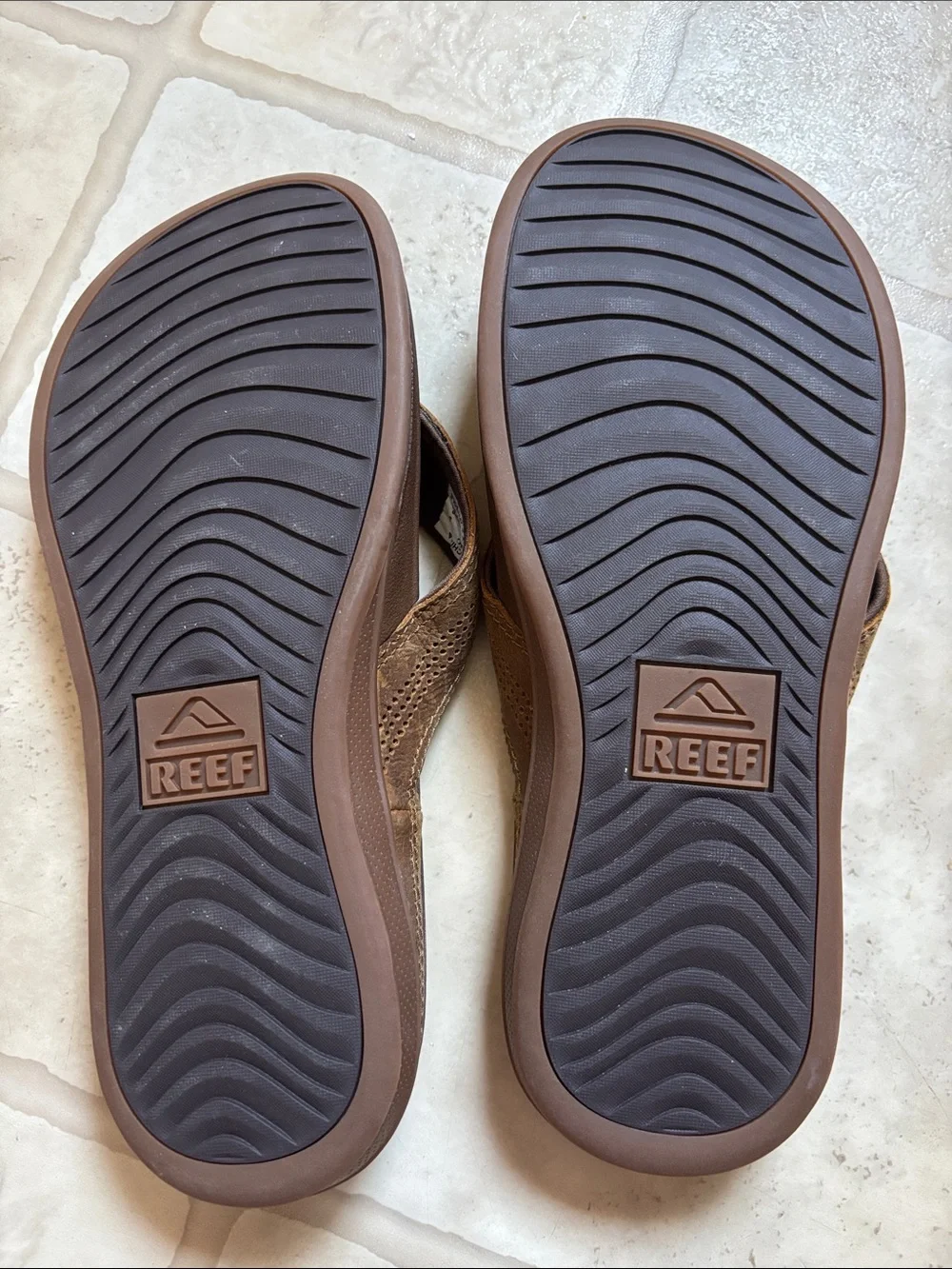 Mens Sz 9 REEF Cushion Phantom Water Friendly Flip Flop Anatomic Contouring
